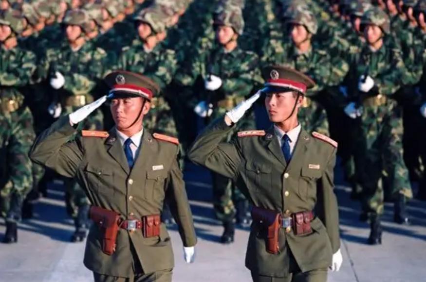关于87式军服是否可以随便穿的探讨，关于87式军服穿着的探讨，是否可随便穿？