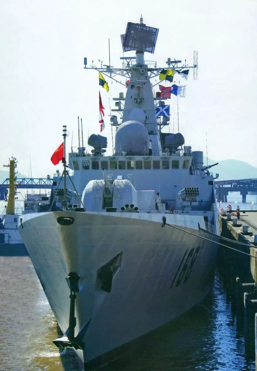 中国海军的崭新力量，052B型驱逐舰参数详解，中国海军新力量，052B型驱逐舰参数详解