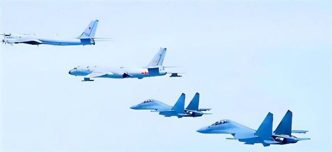 歼-11BG与F-15EX，谁更强？深度解析两大战机实力对比，歼-11BG与F-15EX深度对比，谁才是空中霸主？