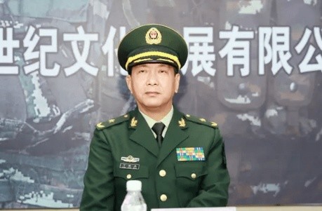 独臂将军丁晓兵与儿媳之间的温情故事,独臂将军丁晓兵与儿媳的深情故事