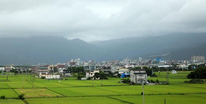 台湾求助大陆,两岸携手共进,共创美好未来,台湾携手大陆共创美好未来,两岸同心协力共谋发展