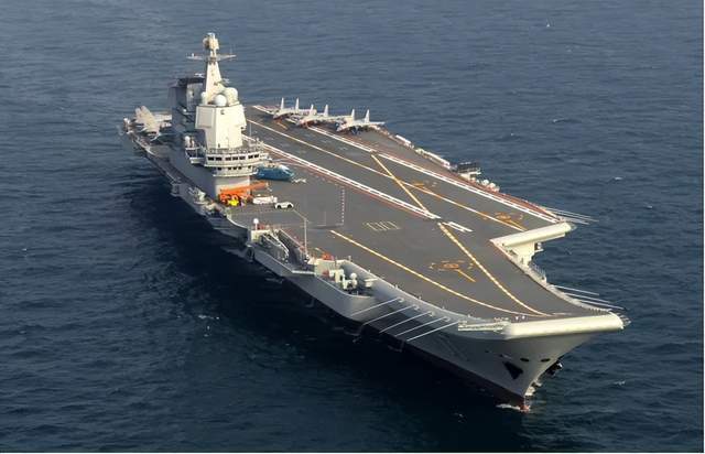中国福建舰航母海试，迈向蓝海的坚定步伐，中国福建舰航母海试，迈向蓝海的坚定步伐