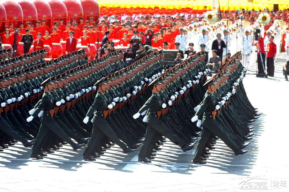 国庆阅兵中的壮丽方队，荣耀与力量的展现，国庆阅兵壮丽方队，荣耀与力量的汇聚展现