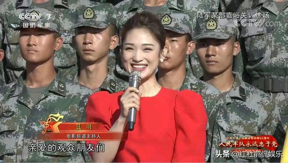 军事报道中的璀璨明珠,女主持人王月,军事报道中的璀璨明珠,女主持人王月风采展示