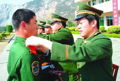 探索现代武警服装图片的魅力与功能,现代武警服装图片的魅力与功能探索