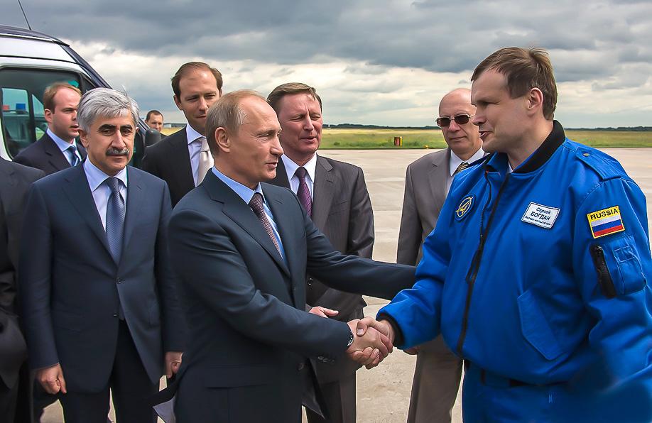 歼-35试飞工作,探索新一代舰载机的卓越性能,歼-35试飞探索新一代舰载机卓越性能风采