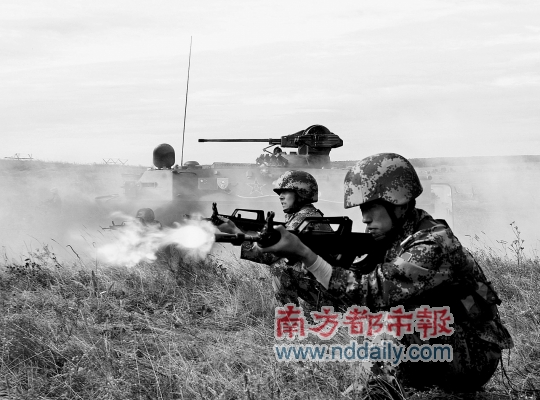 国防军事战线的英雄模范,国防军事战线的英雄模范,典范之光,荣耀传承