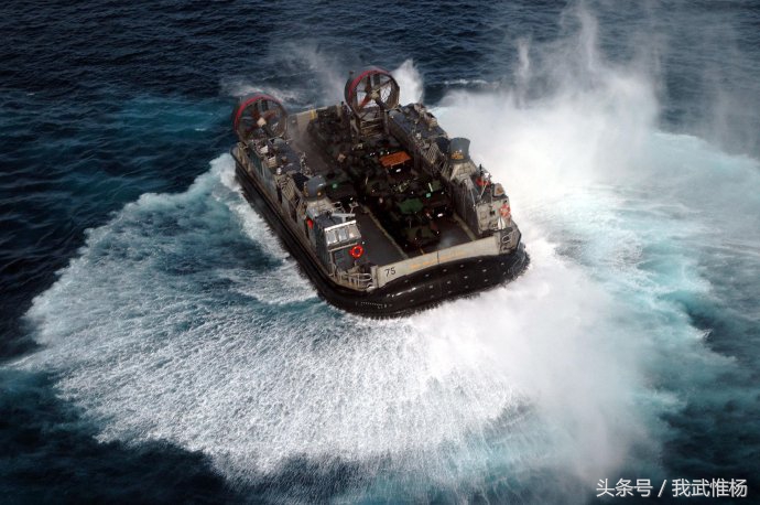 美国气垫船,探索水域与陆地的先锋技术,美国气垫船,水域陆地探索先锋技术揭秘