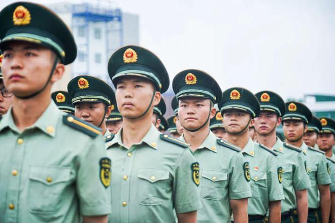 探索未来，2024武警常服的设计与特点，揭秘未来风采，2024武警常服设计与特点探索