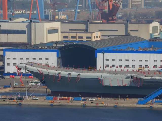 航母下水香槟礼，壮丽仪式背后的故事，航母下水香槟礼，壮丽仪式背后的传奇故事