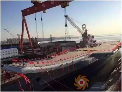 航母下水香槟礼,壮丽仪式背后的故事,航母下水香槟礼,壮丽仪式背后的传奇故事