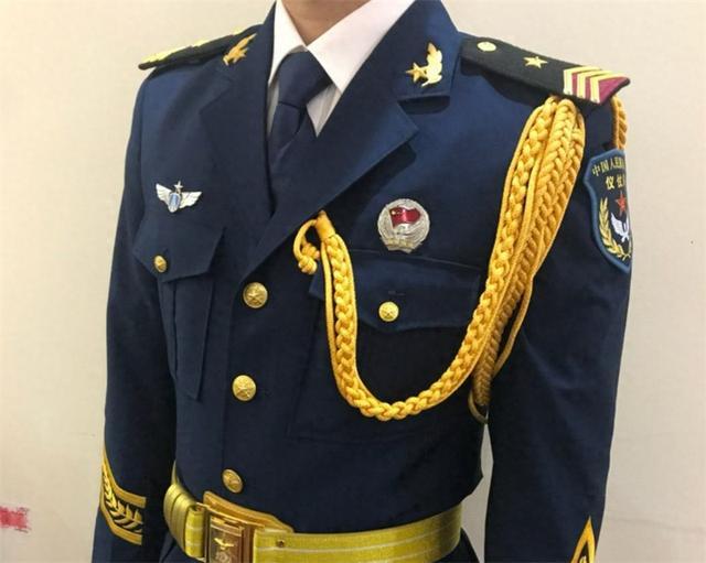 军人礼服绶带挂法视频教程,传统与现代的礼仪展示,军人礼服绶带挂法教程,传统与现代礼仪展示指南