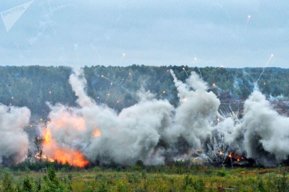 白扬导弹图片,揭示其历史背景与技术特性,白扬导弹揭秘,历史背景与技术特性深度解析的图片展示