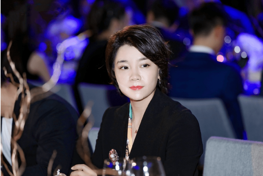 俞洁的转业经历,军旅到民生的华丽转身,俞洁,军旅到民生,华丽转身的转业之路