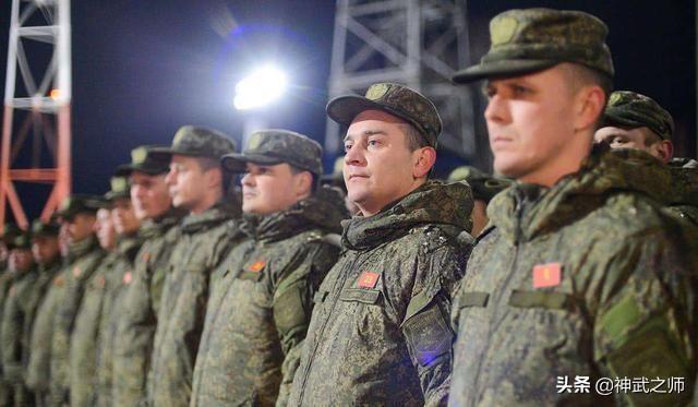 三十万大军,逐美军于千里之外,三十万大军千里逐美军