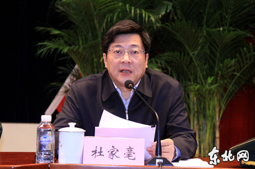 戴肃军,时代的楷模,引领前行的力量,戴肃军,时代楷模,引领力量之巅