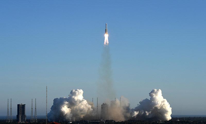 长征五号甲与乙,运载火箭的卓越区别,长征五号甲与乙,运载火箭的显著差异