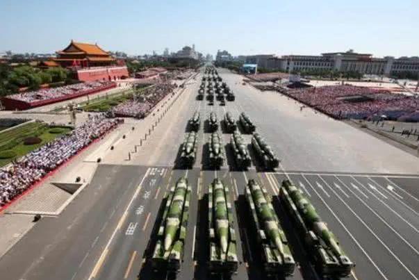 阅兵历程,从起点走向辉煌,阅兵历程,从起点迈向辉煌时刻