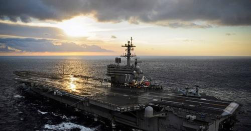 航空母舰主题酒店,融合军事文化与现代住宿体验的创新之旅,航空母舰主题酒店,军事文化与现代住宿的完美融合之旅