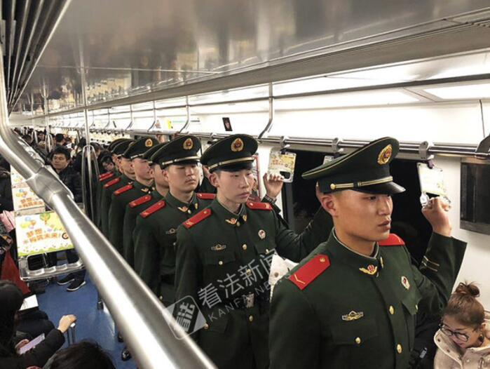 武警的军装与警服,一种特殊身份的双重标识,武警军装与警服,特殊身份双重标识的荣耀