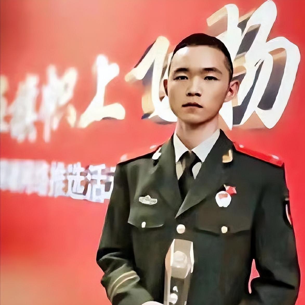 武警的军装与警服,一种特殊身份的双重标识,武警军装与警服,特殊身份双重标识的荣耀