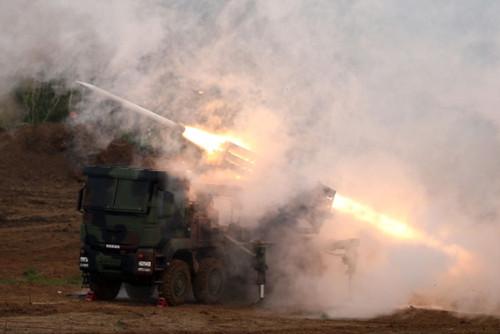 火箭炮打到台湾,历史背景与现实考量,火箭炮打到台湾,历史背景与现实影响分析