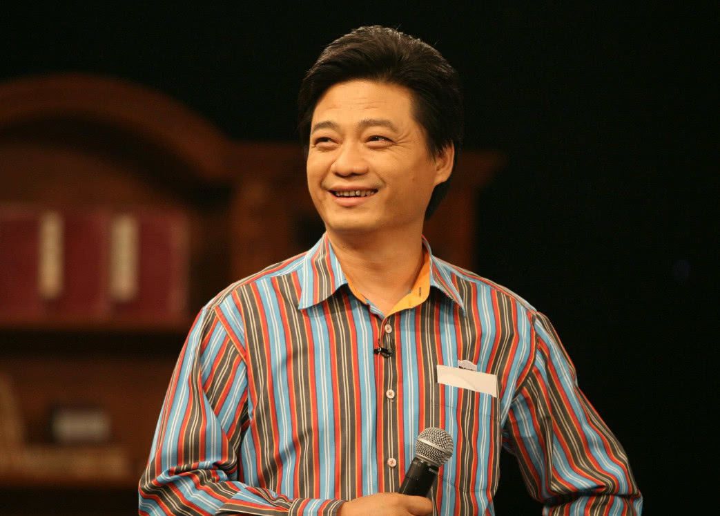 崔永元现状,从荧屏到幕后,他的传奇人生,崔永元,荧屏到幕后的人生传奇现状