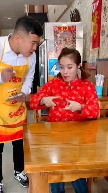今天遇见一位特别的客人,体验人生中的巨大惊喜,偶遇特别客人,体验人生惊喜瞬间