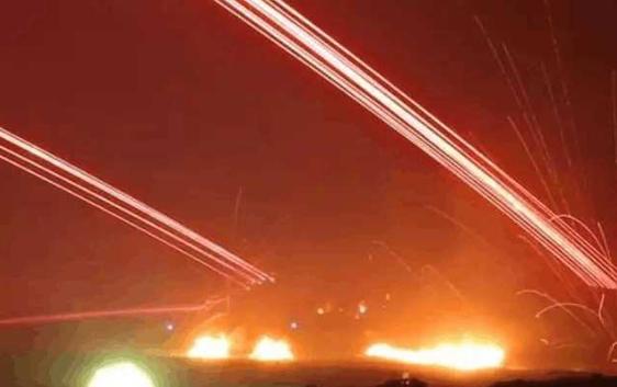 军舰上的武器系统,多样性与功能性的完美结合,军舰武器系统,多样性与功能性的和谐融合