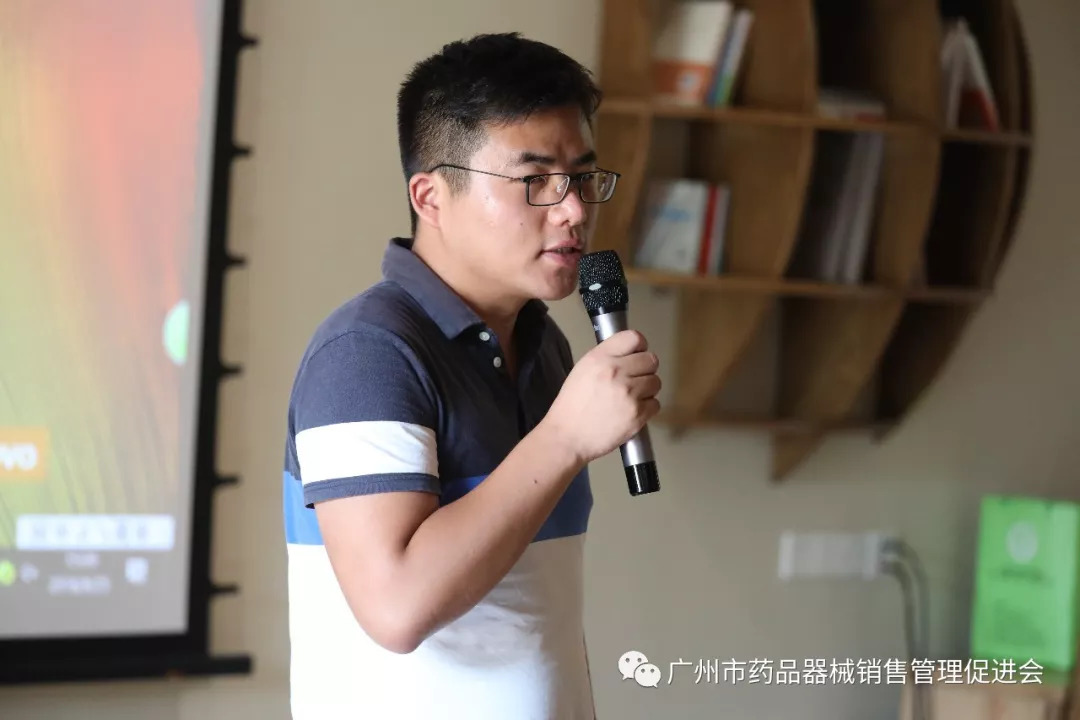 邓一平，时代先锋的卓越人生，邓一平，时代先锋的辉煌人生