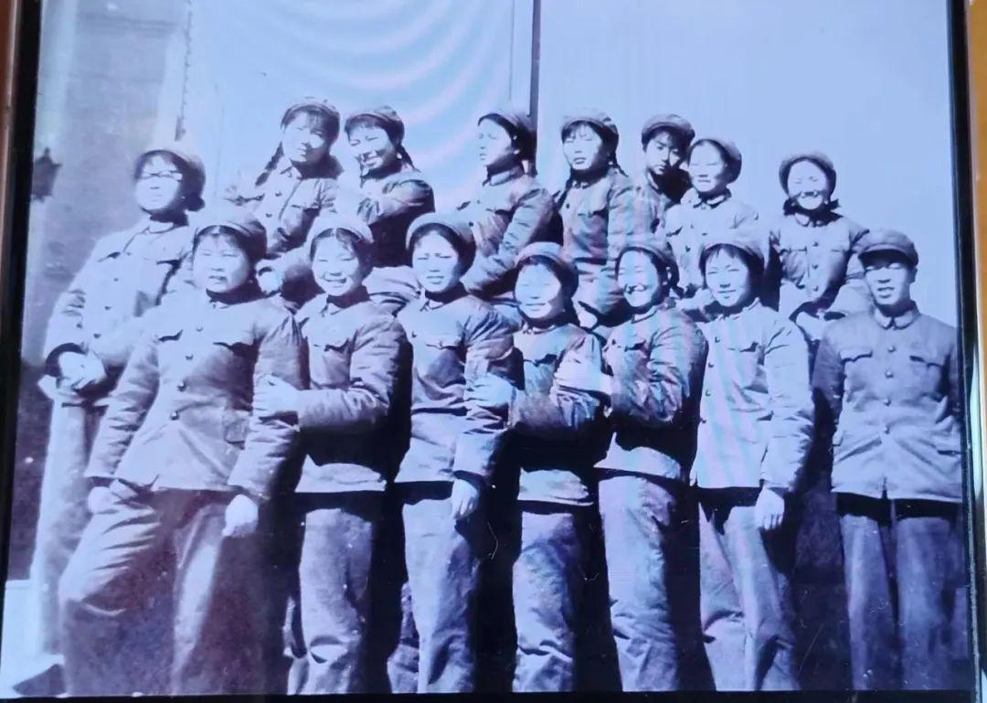 中国女兵的成长经历,坚韧与荣耀的征途,中国女兵的成长之路,坚韧与荣耀的征途