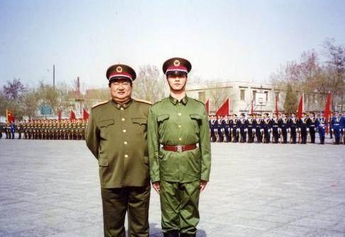 三军仪仗队队长程志强,荣耀与担当的象征,三军仪仗队队长程志强,荣耀与担当的象征人物风采