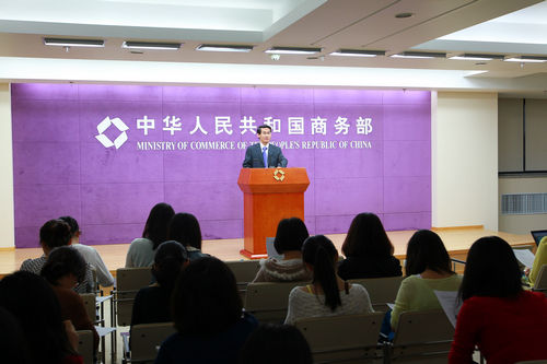 商务部召开新闻发布会,揭示外贸新动态,展望行业新未来,商务部新闻发布会揭示外贸新动态,展望行业未来发展趋势