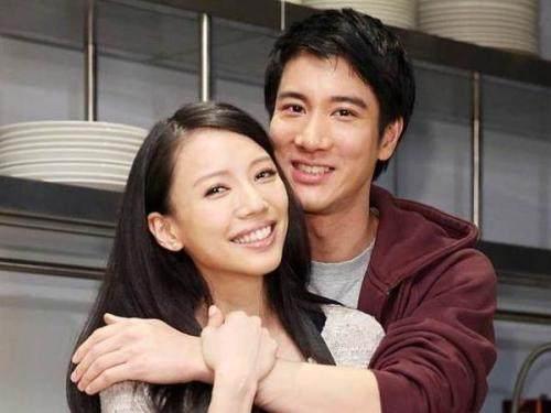 李靓蕾,才华横溢的女性领袖,李靓蕾,才华横溢的女性领袖风采