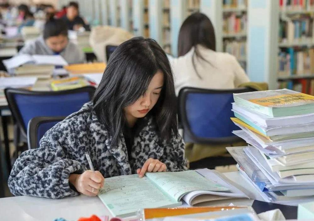 当地相关部门终于做出回应，积极行动，推动问题解决，当地部门积极回应，迅速行动以解决问题