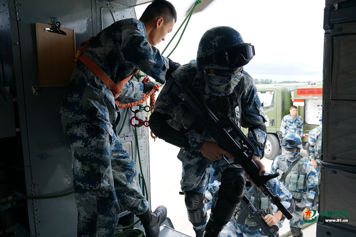 空降兵空中突击130旅,勇闯天际的先锋力量,勇闯天际的先锋力量,空降兵空中突击130旅