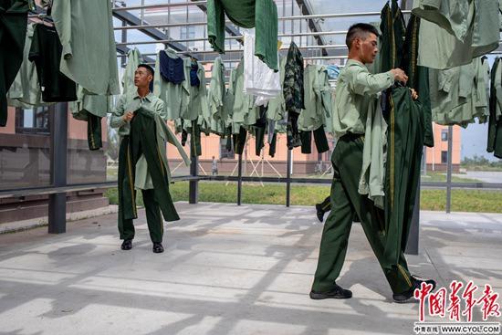 武警背心服装图片大全,功能与时尚的完美结合,武警背心服装图片展示,功能与时尚的完美融合