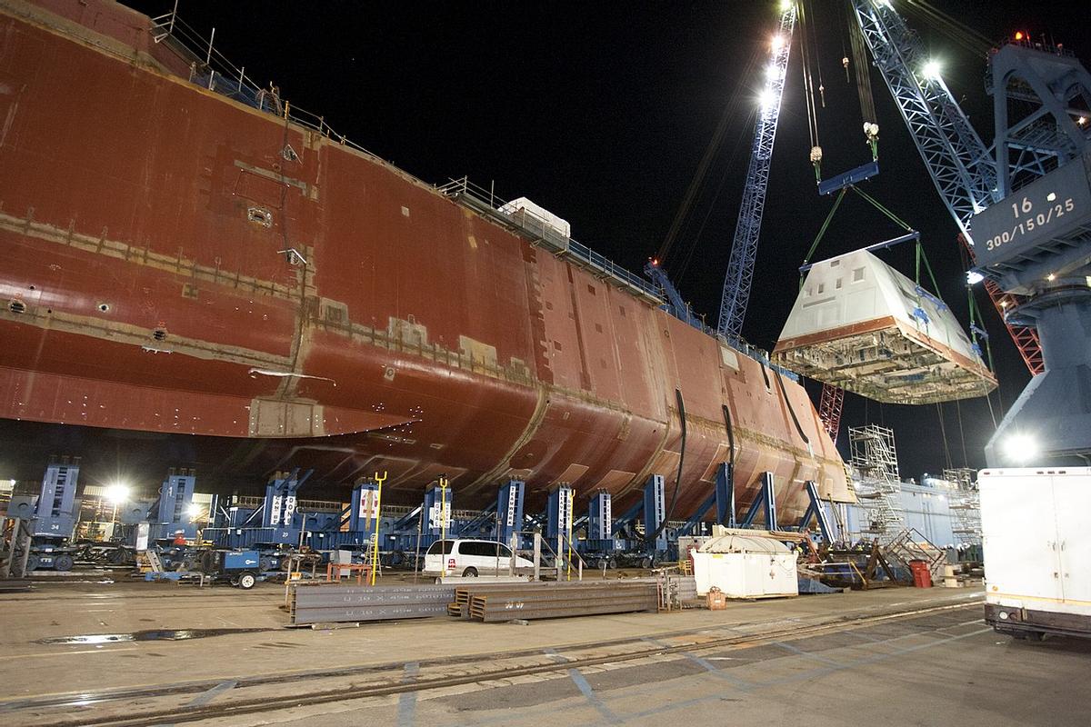 阿利伯克级驱逐舰垂直发射系统,现代海战的新篇章,阿利伯克级驱逐舰垂直发射系统,现代海战新篇章的引领者