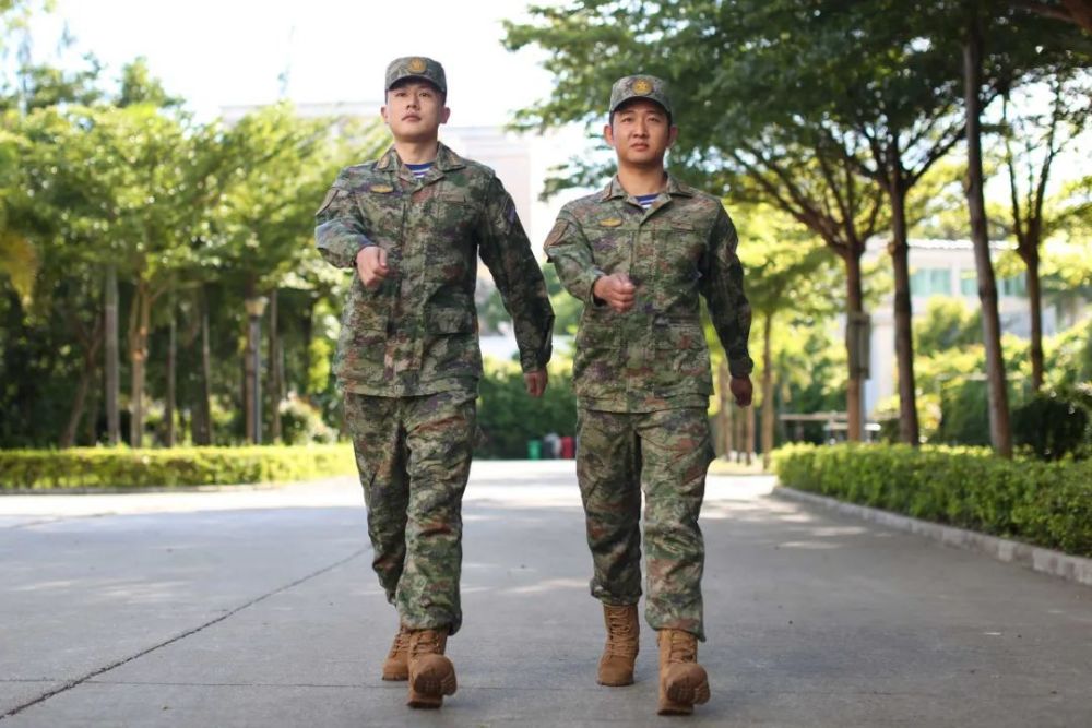 探索二十一世纪的丛林夏季作训服特点,丛林夏季作训服特点探索,二十一世纪的进化与革新