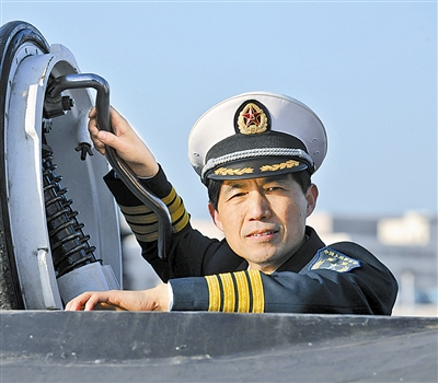 海军凌建忠简介,一位海军将领的辉煌历程,海军将领凌建忠的辉煌历程简介