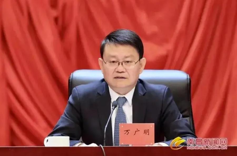 军事评论员苏晓晖的生平与影响,哪年出生背后的故事,军事评论员苏晓晖,生平背景、影响力与背后的故事揭秘(哪年出生?)