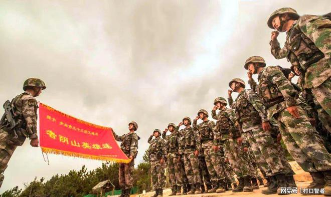 南部战区,两个集团军的独特视角与战略深度,南部战区两大集团军独特视角与战略深度揭秘