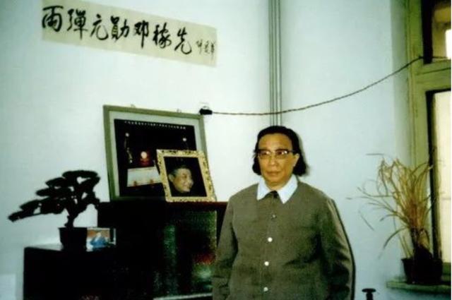 邓志典，一位卓越的人物典范，邓志典，卓越人物典范的光辉典范