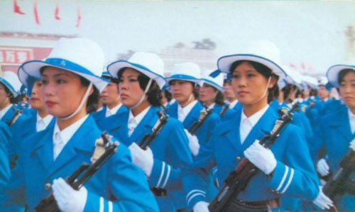 中国女民兵阅兵,展现新时代巾帼风采,中国女民兵阅兵,展现新时代巾帼英雄风采