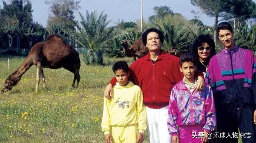 卡扎菲死亡照片，真相与谣言的交织，卡扎菲死亡照片，真相与谣言的碰撞
