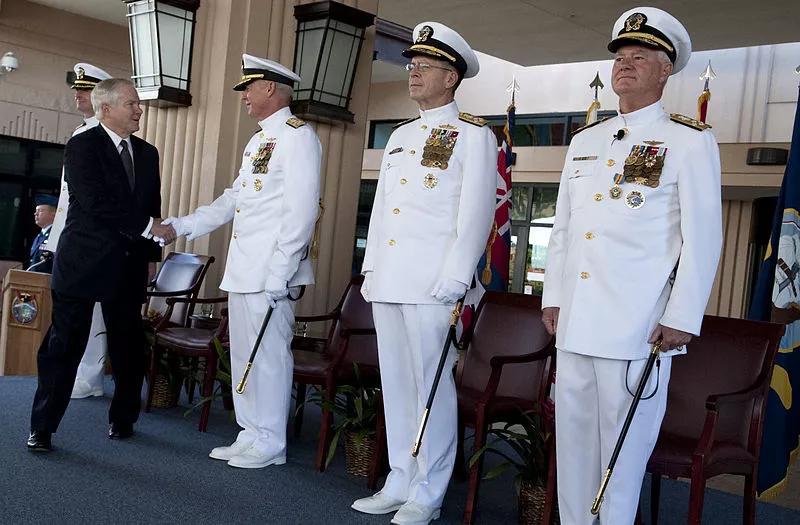 美国海军礼服，传统与荣誉的象征，美国海军礼服，传统与荣誉的标志性服饰