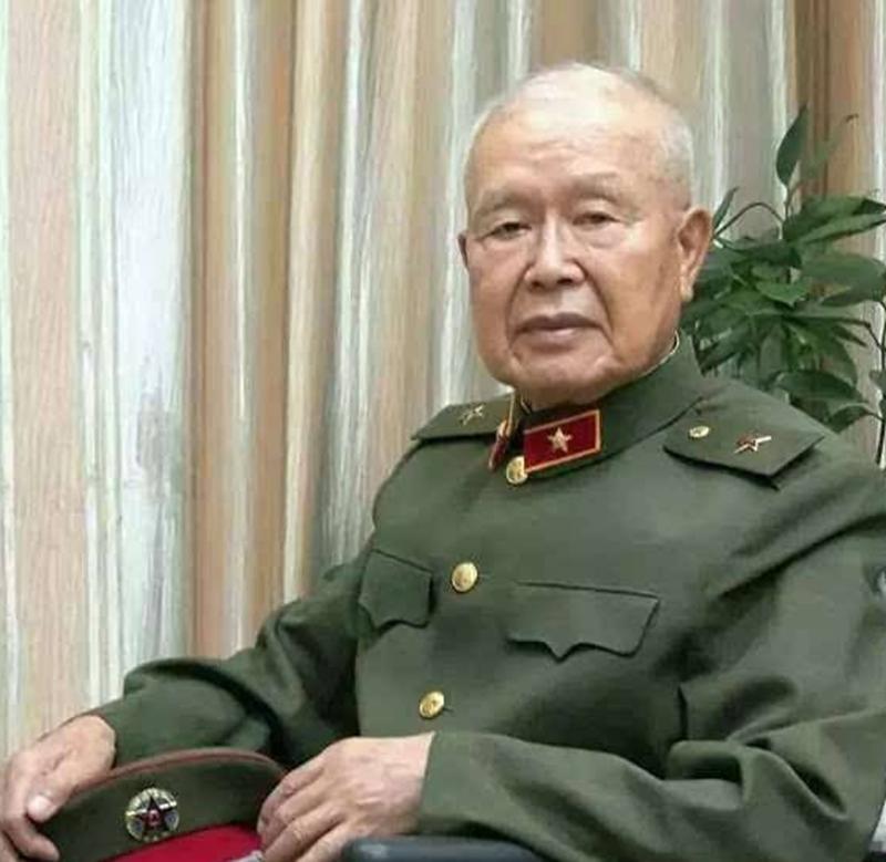 军长转业后的职务转型，角色转换与职责重塑，军长转业后的职务转型与角色重塑之路