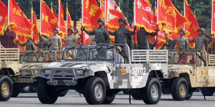 阅兵战旗中的部队，展现中国力量的骄傲时刻，阅兵战旗中的部队，中国力量的荣耀展现