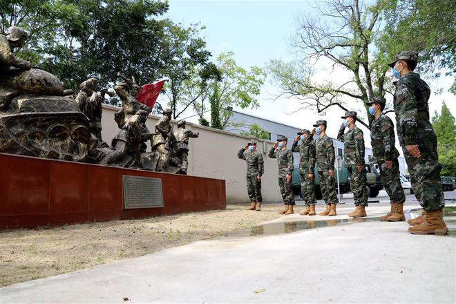 武警21式夏季迷彩，新时代迷彩的魅力与功能，武警21式夏季迷彩，新时代迷彩的魅力、功能及实战应用