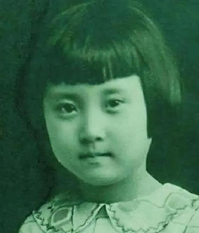 钱学森夫人蒋英照片，音乐与科学的完美结合，钱学森夫人蒋英的音乐与科学人生，照片揭示完美融合之旅